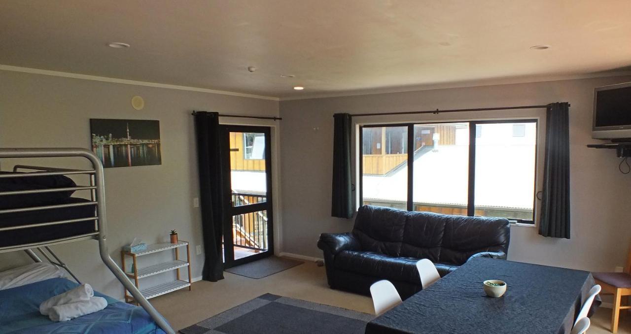 Bay Adventurer Backpackers & Apartments Paihia Exterior foto