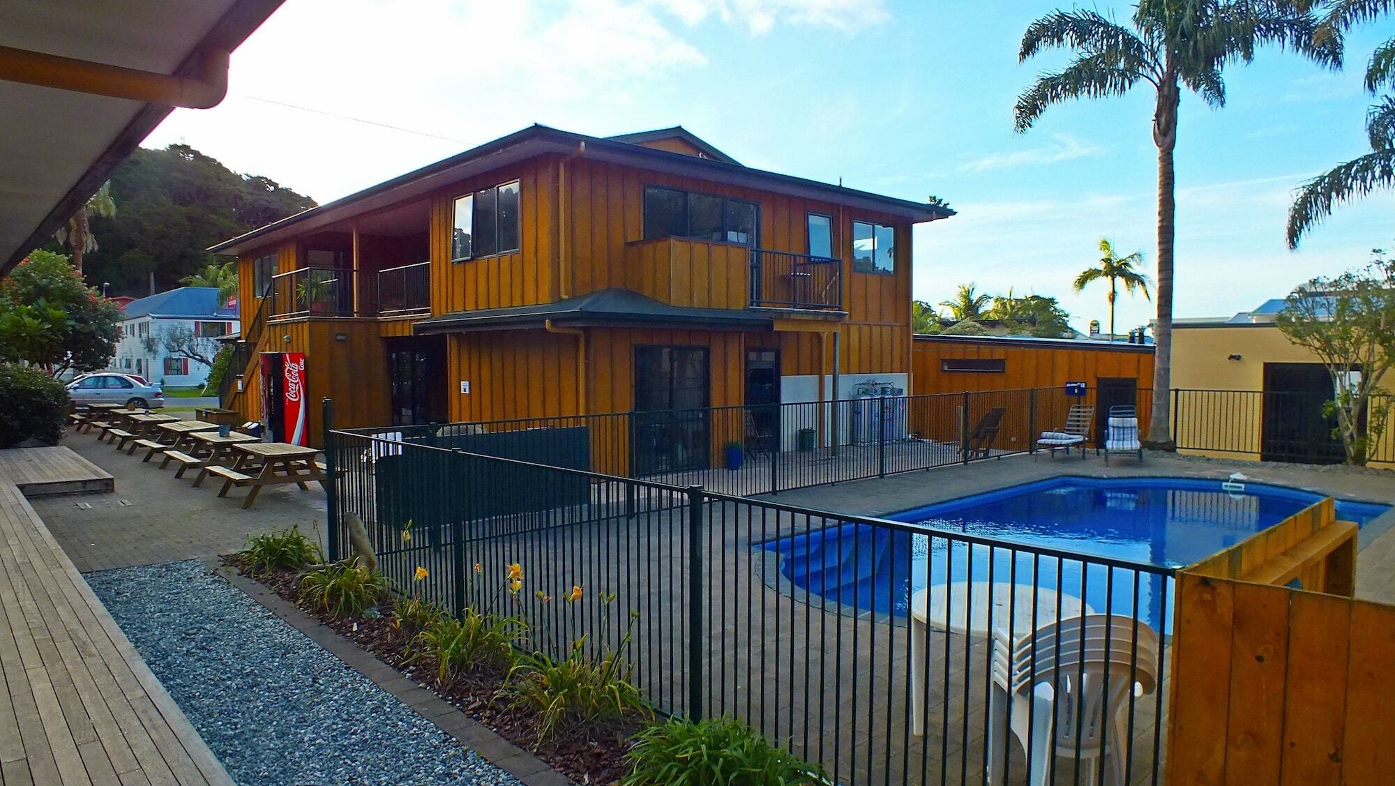 Bay Adventurer Backpackers & Apartments Paihia Exterior foto